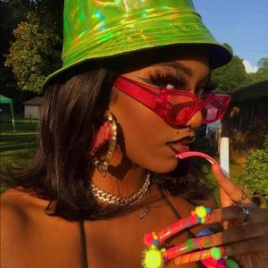 Meet your Posher, Seven